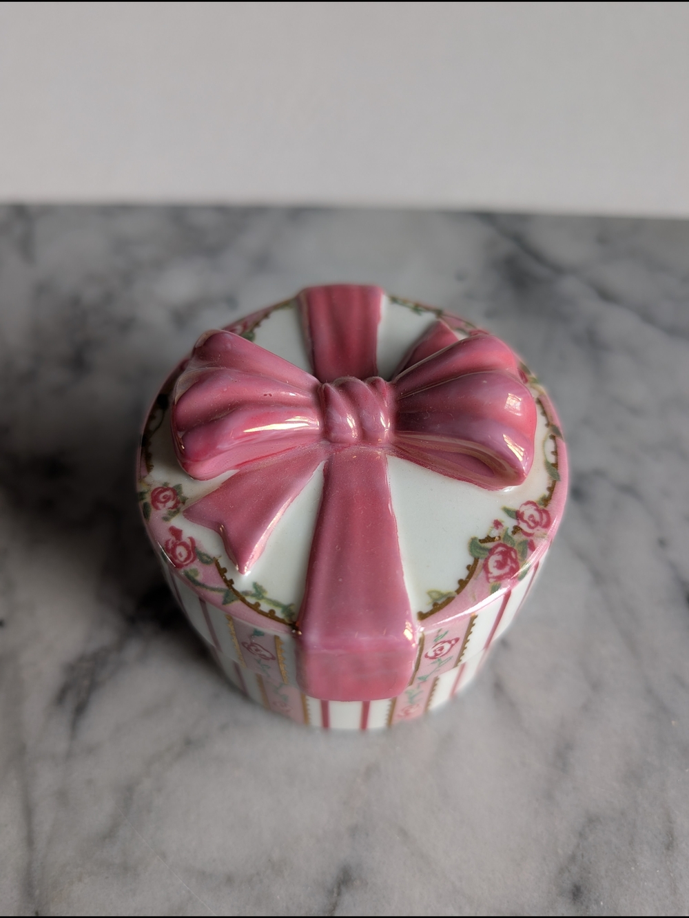 Vintage 1999 Ardleigh Elliott Heirloom Porcelain Music Box Grandmacore